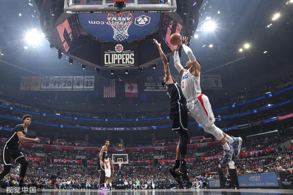 以及他在英 以及他在英